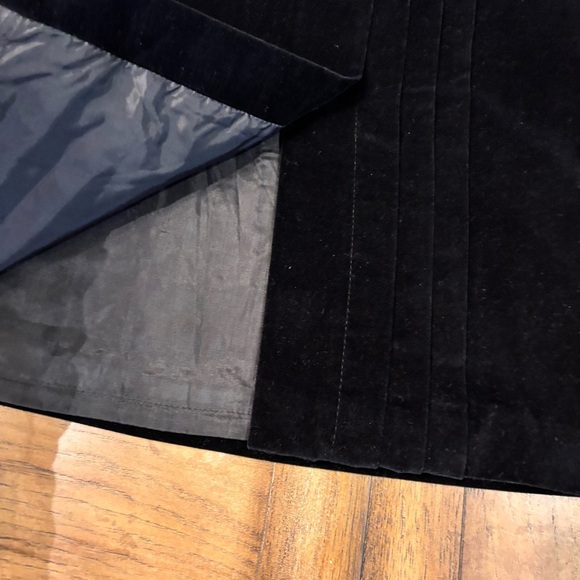 Vintage Jonathan Logan Black Velvet Button Front Skirt, size 13/14, Midi Chic - Picture 4 of 9